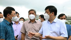 Bộ trưởng Bộ Y tế yêu cầu Bắc Giang làm mạnh hơn để không đuổi theo dịch
