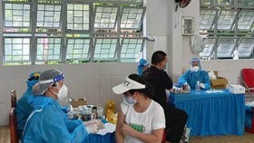Bộ Y tế chỉ đạo hỏa tốc: Không được tiêm vaccine Covid-19 cho người dưới 18 tuổi