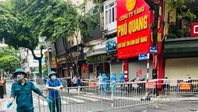Hà Nội: Hơn 150 người liên quan ca mắc Covid-19 tử vong tại phố Trần Nhân Tông
