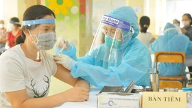 Ngày 1-12, thêm 14.508 người mắc Covid-19 và 196 ca tử vong