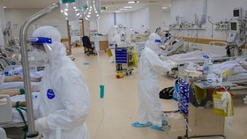 Bên trong Bệnh viện Hồi sức Covid-19. Ảnh: THÀNH NGUYỄN