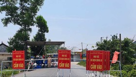 Tuần tra phòng chống dịch Covid-19 khu vực biên giới Việt Nam - Lào thuộc địa bàn huyện A Lưới
