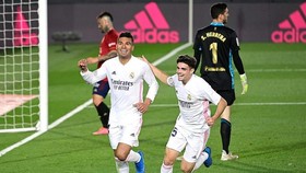 Những ngôi sao như Casemiro đang giúp Real khắc phục khó khăn để tiến lên. Ảnh: Getty Images