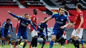 Leicester mừng chiến thắng quan trọng trước Man.United. Ảnh: Getty Images