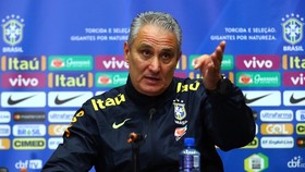HLV Tite và các học trò chuẩn bị đưa ra quyết định rất hệ trọng đến tương lai Copa America 2021.