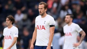Harry Kane và hình ảnh nhạt nhòa trong trận thua Chelsea. Ảnh: Getty Images