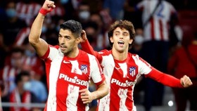 Luis Suarez tỏa sáng để khiến đội bóng cũ Barcelona gặp nhiều đau khổ hơn.