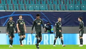Man Utd phải xuống chơi ở Europa League