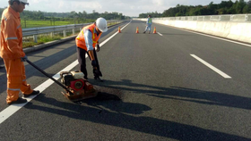 Yêu cầu VEC khắc phục tình trạng hư hỏng trên các tuyến cao tốc