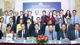 Ban chấp hành nhiệm kỳ VIII (2021-2025) của SACA trong buổi lễ ra mắt, ông Lê Viết Hải - Chủ tịch Hiệp hội (Hàng thứ nhất, người thứ ba từ trái sang)