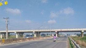 Cầu vượt trên Quốc lộ 22 thuộc dự án đường Hồ Chí Minh đoạn Chơn Thành - Đức Hòa qua tỉnh Tây Ninh