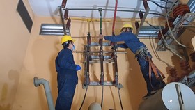 TPHCM: Khách hàng không phải mất phí khi đăng ký cấp điện qua trạm biến áp