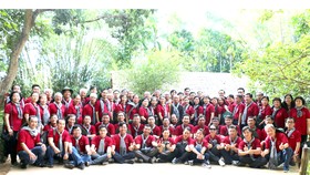 Đoàn đại biểu TPHCM là những gương điển hình học tập và làm theo tư tưởng, đạo đức, phong cách Hồ Chí Minh trên tất cả các lĩnh vực về thăm quê Bác