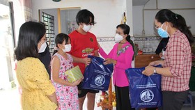 TP HCM đang có hơn 1.500 em tuổi đi học bị mồ côi cha, mẹ hoặc mồ côi cả cha lẫn mẹ do dịch Covid-19