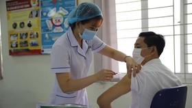 Dùng 12.100 tỷ đồng nguồn tiết kiệm chi năm 2020 mua vaccine Covid-19
