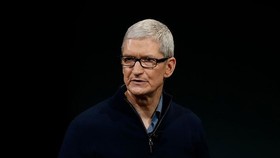 CEO Apple lần đầu tiên phải hầu toà