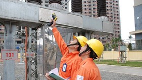 Hóa đơn tiền điện tháng 5 sẽ tăng cao do lượng điện tiêu thụ đạt mức kỷ lục. Ảnh: EVN