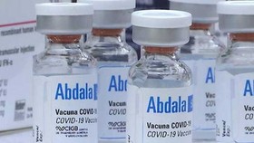 Cuba có thể sản xuất khoảng 100 triệu liều/năm, sẵn sàng hợp tác với Việt Nam về cung ứng vaccine Abdala, đồng thời hợp tác với Việt Nam để chuyển giao công nghệ sản xuất vaccine này. Ảnh: Ultimasnoticias.