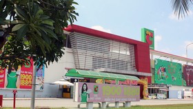 Siêu thị Big C Đồng Nai gửi đơn kiến nghị cơ quan chức năng cho "giải phóng" số hàng tươi sống đang bị "phong tỏa" tạm thời. Ảnh: A LỘC