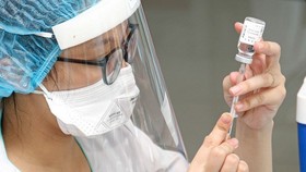 TPHCM sẽ có thêm 5 -10 triệu liều vaccine Cvid-19 trong năm nay. Ảnh: Hoàng Hùng