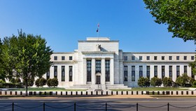FED 'đốt nóng' kinh tế Mỹ như thế nào?