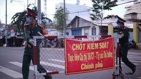 TPHCM tiếp tục giãn cách xã hội theo Chỉ thị 16 trong 2 tuần, người dân ai ở nhà nấy. Ảnh: VGP