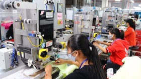 Bộ KHĐT: Có thể kiểm soát dịch bệnh vào cuối năm 2021
