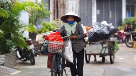 Trong đợt hỗ trợ lần 3, mỗi người dân khó khăn tại TPHCM sẽ nhận 1 triệu đồng không phân biệt đối tượng.