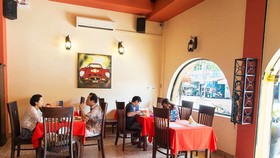 Từ ngày mai 16-10, Đà Nẵng cho phép quán ăn bán tại chỗ, rạp phim được mở cửa