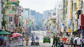TPHCM ở vùng vàng, dự kiến ngày 25-10 sẽ xem xét mở dần dịch vụ ăn uống tại chỗ. Ảnh: TN