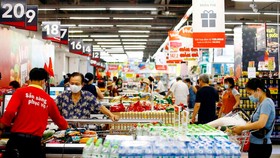Doanh nghiệp bắt đầu tăng tốc cho mùa mua sắm cuối năm.