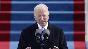Tổng thống Joe Biden phát biểu trong buổi lễ nhậm chức lần thứ 59 ở Mặt trận phía Tây của Điện Capitol. Ảnh: Patrick Semansky-Pool/Getty Images