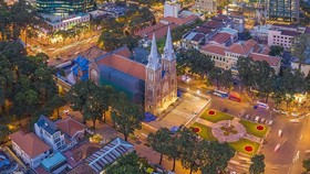 The Notre Dame Cathedral, an icon of HCMC, is lit up at night, 2020. Photo by VnExpress/Tran Ngoc Dung.