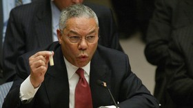 Cựu Ngoại trưởng Mỹ Colin Powell qua đời vì Covid-19