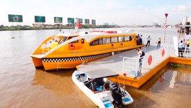 Mở đường sông, thông đường bộ