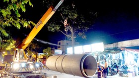 Thi công lắp đặt tuyến ống tại dự án Phát triển mạng cấp 1 tuyến đường Nguyễn Cửu Phú