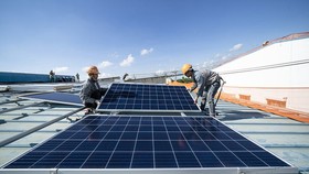 TPHCM: Tiếp tục lắp công tơ 2 chiều hệ thống điện mặt trời mái nhà