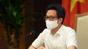 Phó Thủ tướng Vũ Đức Đam chủ trì cuộc họp trực tuyến giữa Ban Chỉ đạo quốc gia phòng chống dịch Covid-19 và lãnh đạo TPHCM. Ảnh: VGP