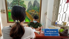 Chị N.T.T.M. trình báo tại cơ quan công an