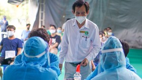 Chuyện tất bật của người thủ lĩnh áo trắng