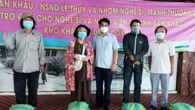 Hỗ trợ nghệ sĩ, công nhân sân khấu, người lao động nghệ thuật gặp khó khăn vì dịch Covid-19. Ảnh: phunuonline