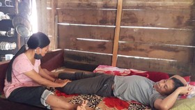 Anh Nguyễn Xuân Soa và con gái Nguyễn Thị Linh
