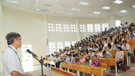 Điều kiện xét thăng hạng giảng viên đại học công lập