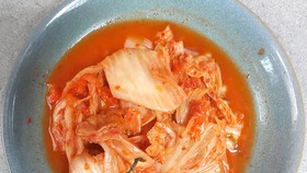 Thật khổ sở khi đi kiếm nguyên liệu để làm những món ăn vừa ngon vừa bổ ruột trong mùa dịch