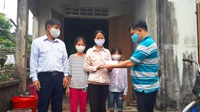381,2 triệu đồng giúp bệnh nhân nghèo