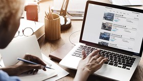 Mua ô tô trực tuyến là giải pháp được khách hàng lựa chọn sau đại dịch