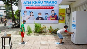 Sẻ chia mùa dịch với "ATM" khẩu trang