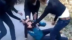 Báo động tình trạng bạo lực giới trong trường học