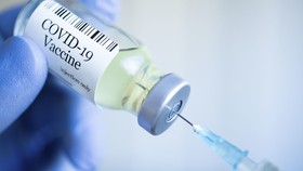 Thái Lan bắt đầu tiêm chủng vaccine ngừa Covid-19