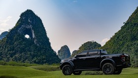 Vì sao Ford Ranger Raptor thỏa sức chinh phục mọi địa hình nhưng vẫn đảm bảo sự thoải mái cho hành khách?